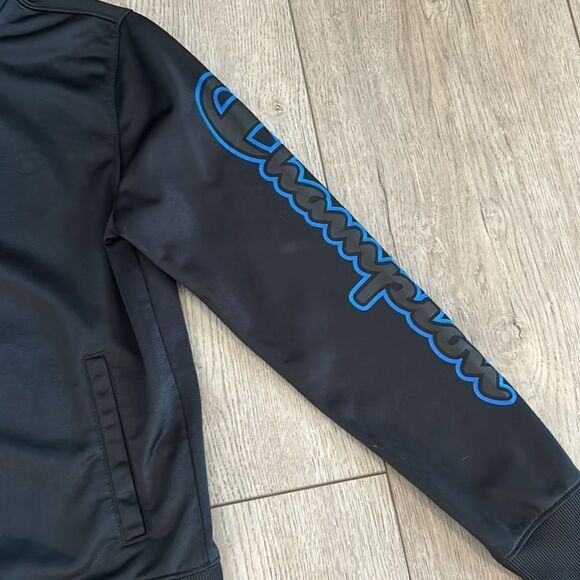 BOYS CHAMPION JACKET LIKE NEW SIZE MEDIUM 8 - Picture 2 of 4